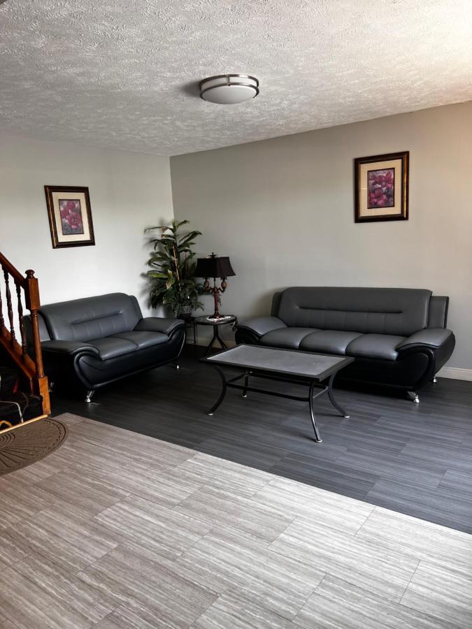 Sky Lodge Inn & Suites - Delavan Esterno foto
