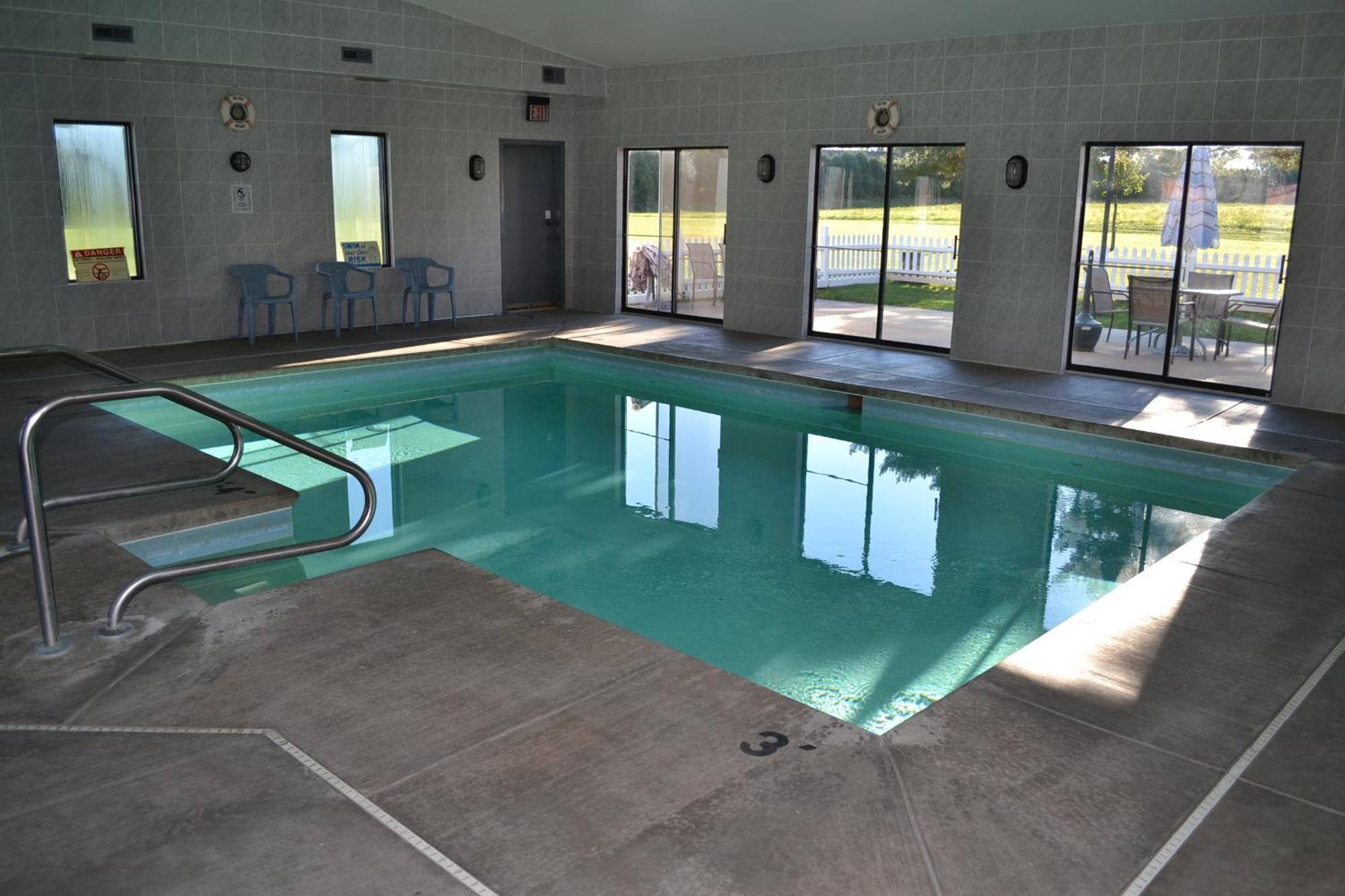 Sky Lodge Inn & Suites - Delavan Servizi foto